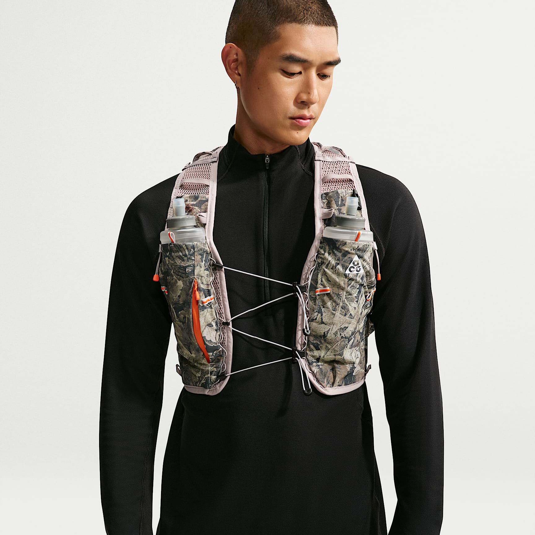 希少Nike ACG 5L Hydration Pack 2 Nike ACG GOAT Running Pack Vest (5L). Nike.com